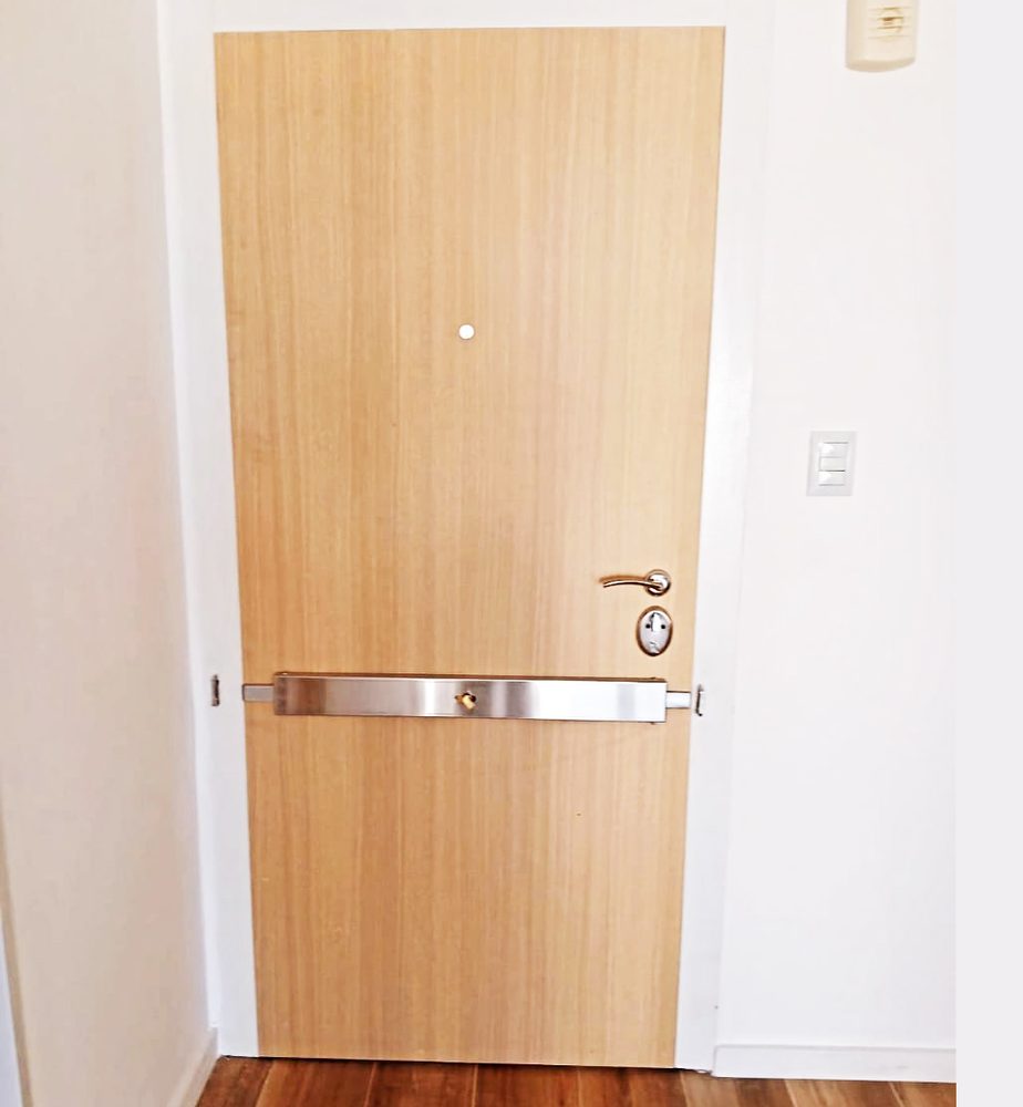 Puerta de seguridad premium de Antigua Casa Gutiérrez